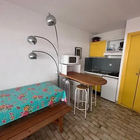 Studio-cabine 4 Pers, Terrasse, Jardin, Parking, Animaux Admis - Fr-1-731-99 * Le Grau-du-Roi